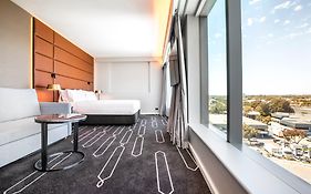 Holiday Inn Sydney Airport